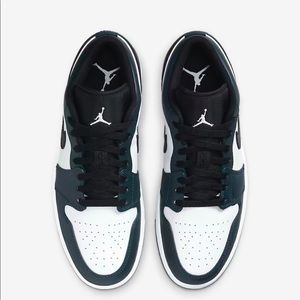 NEVER WARN BRAND NEW, Jordan 1 low